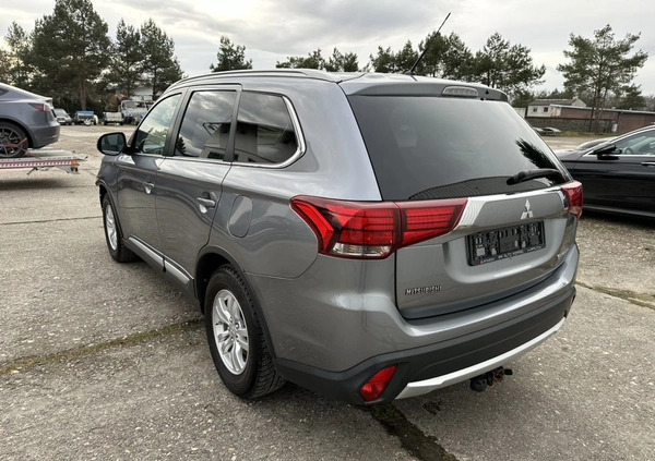 Mitsubishi Outlander cena 47700 przebieg: 67000, rok produkcji 2016 z Nysa małe 742